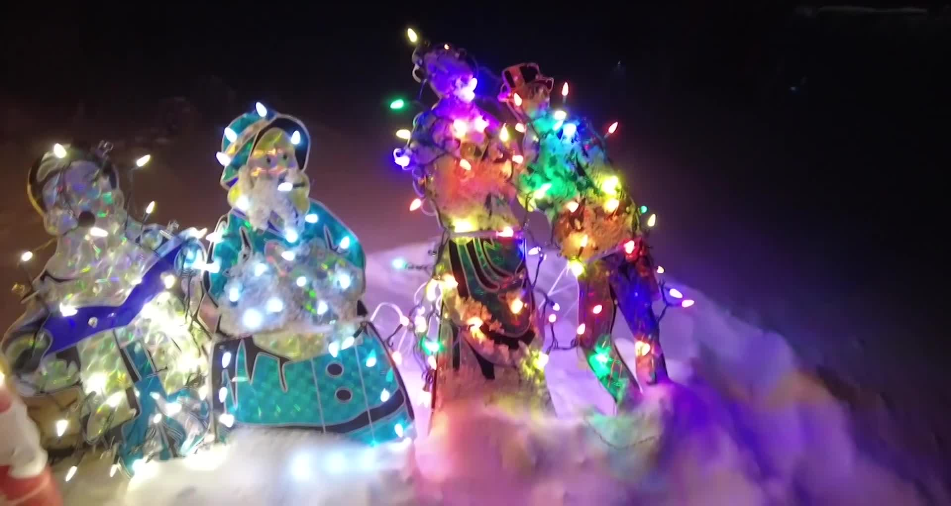 Thumbnail image for Swan-2021 TWB Roblin Christmas Lights-Dec5