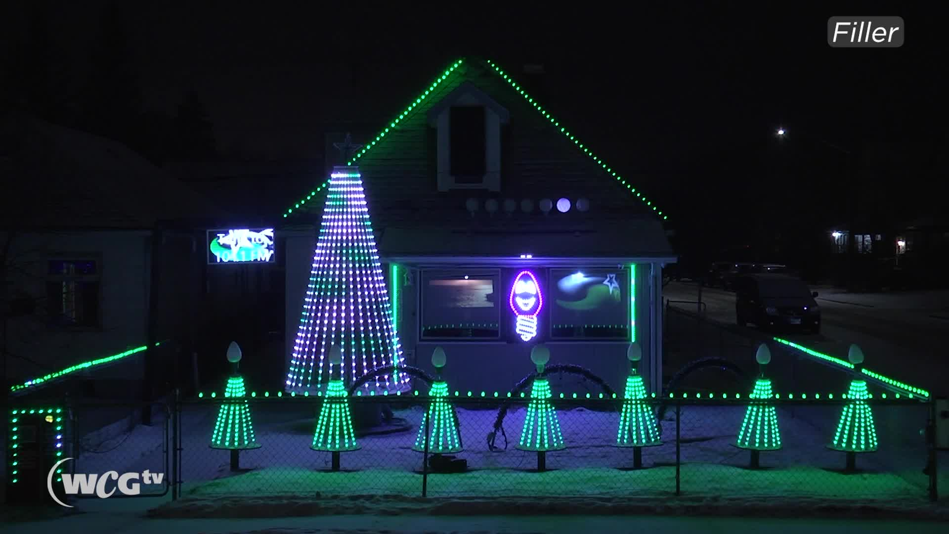 Thumbnail image for Filler 1_Jason Cross Christmas Lights 2022
