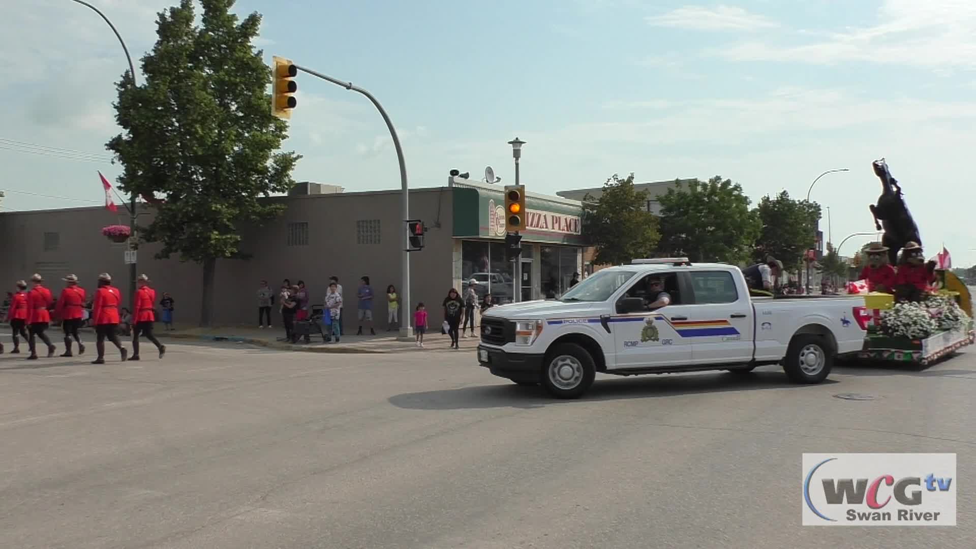 Thumbnail image for Swan-2024 NWR Parade-Jul26