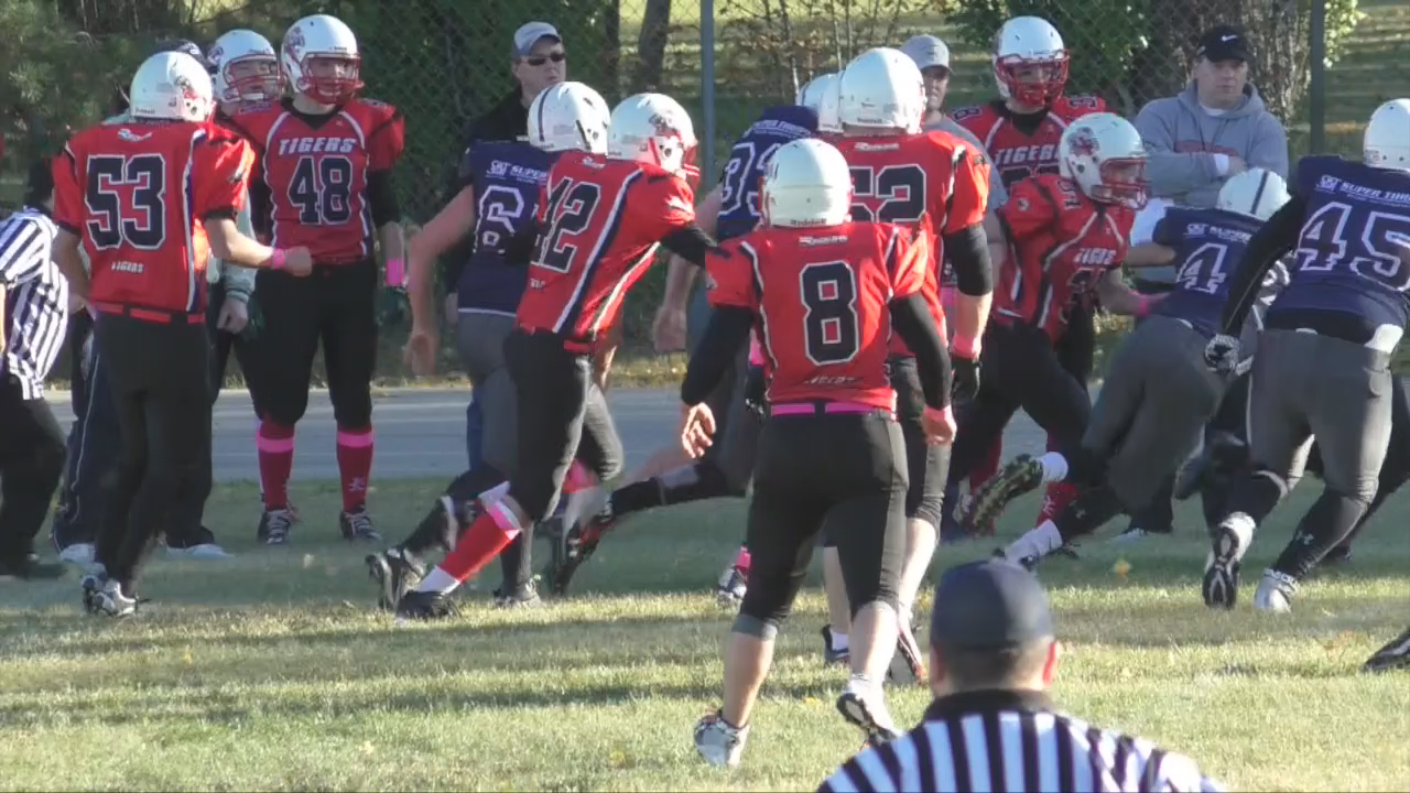Thumbnail image for Swan-2017TigerFootballVsEastParkland-Oct6
