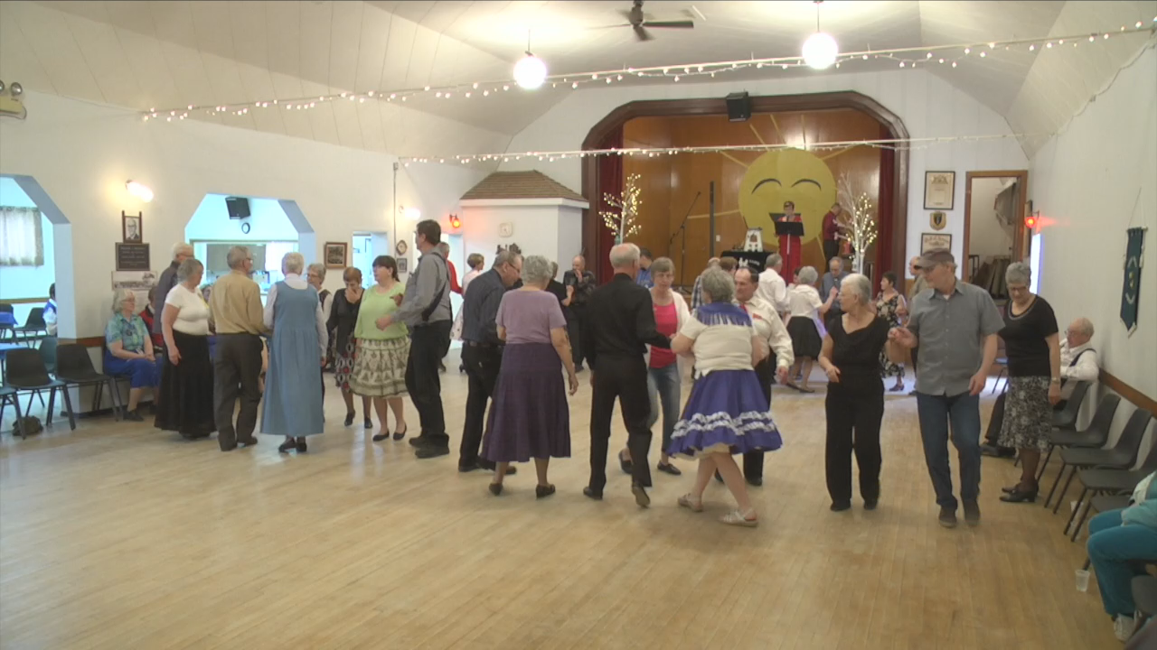 Thumbnail image for Swan-2018SpringSquareDance-Apr21
