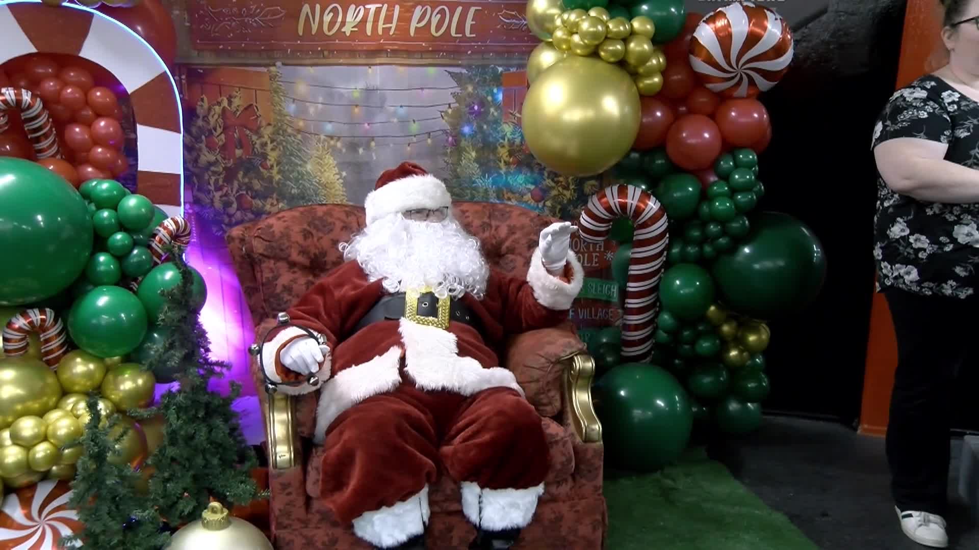 Thumbnail image for Gladstone-VisitingWithSanta-13Dec2025