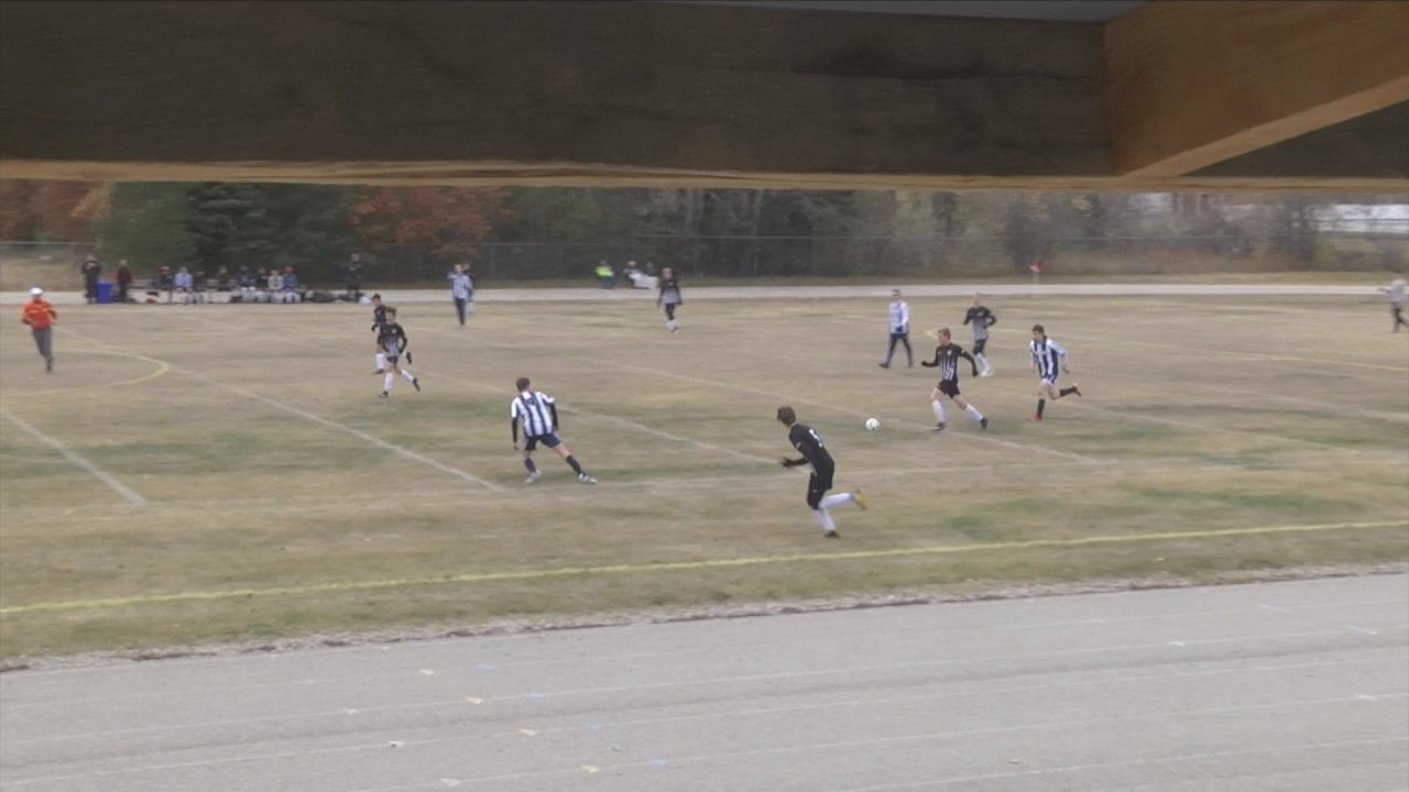 Thumbnail image for Swan-2018TigerBoysSoccer-Oct12